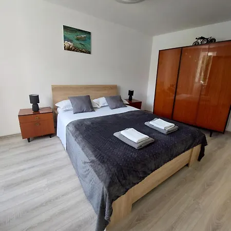 Ivka Apartman *
