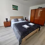 Ivka Apartment *